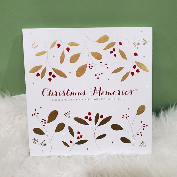 Hallmark Christmas keepsake memory book - Picture 1 of 11